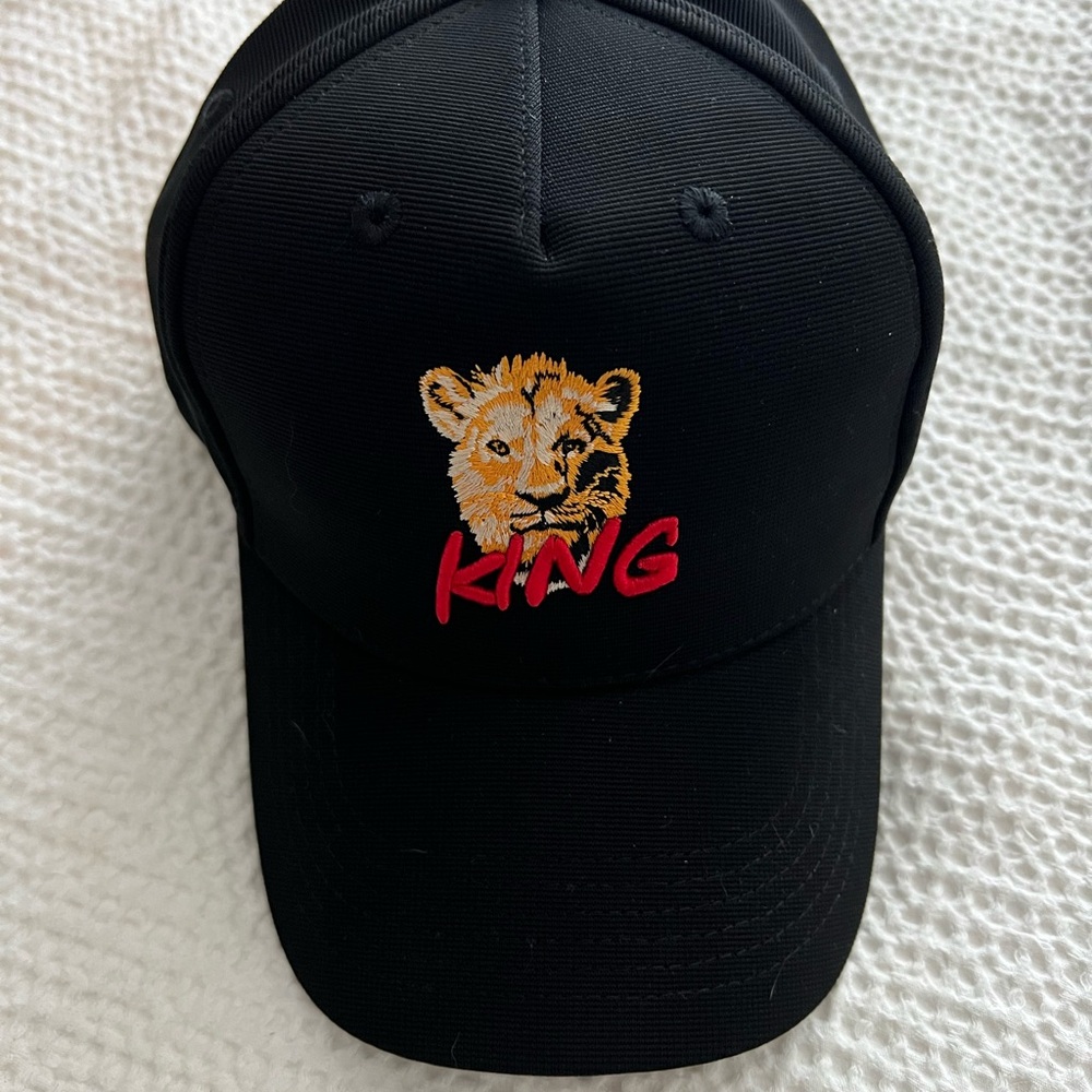 Black LION KING MUFASA Embroidered Cap